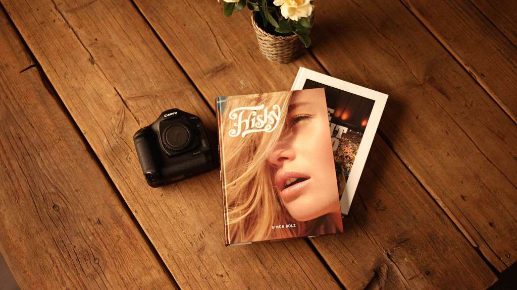 Bildband FRISKY von SIMON BOLZ 7 simon-bolz-bildband-frisky-nude-art-akt-fotobuch-09