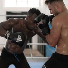 0363_ISO 1600_1-500 Sek. bei f - 1,8_55 mm_ILCE-7RM2_FE 55mm F1.8 ZA_Manuell_DSC01835_7R2, 7rII, 42MP, Berlin, Blitz, Boxclub, Boxen, Boxing, Boxtempel, Broncolor, Flash, Schärfe, Sony Alpha 7rII, Strobe