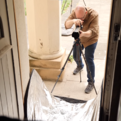Fotografieren durch Tueren