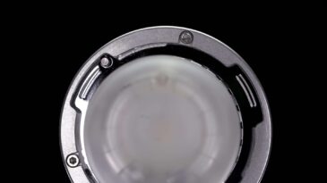 Schluss mit Bowens? Eigenes Bajonett von Godox! 9 C0014.MP4.03 01 43 28.Standbild001