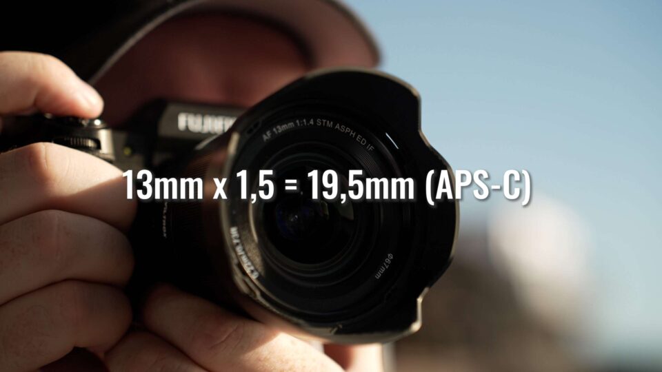 VILTROX 13mm X.00 00 20 26.Standbild001 scaled