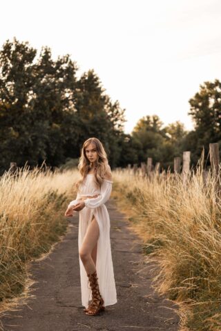 20230710 20h40min40sek IMG 9170 RF50mm F1.8 STM an Canon EOS R100 1 640 Sek. bei f 18 50 mm ISO 100 MARIE EDEL FELD