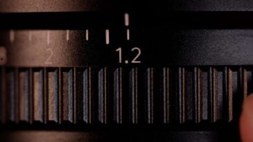 viltrox 75mm.00 01 36 18.Standbild007 scaled