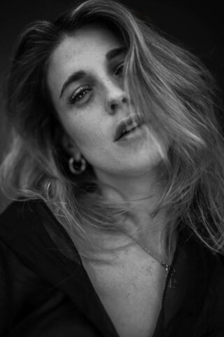 📅 02.09.2025<br/>🏠 KÖLN / DEUTZ<br/>🗨️ SHOOT&SCHNACK<br/>🔥 LISA 6 20240313 19h38min48sek P1139976 50mm F1.2 DG DN Art 024 an DC S5M2X 1 640 Sek. bei f 12 50 mm ISO 100 LISA KOELN scaled